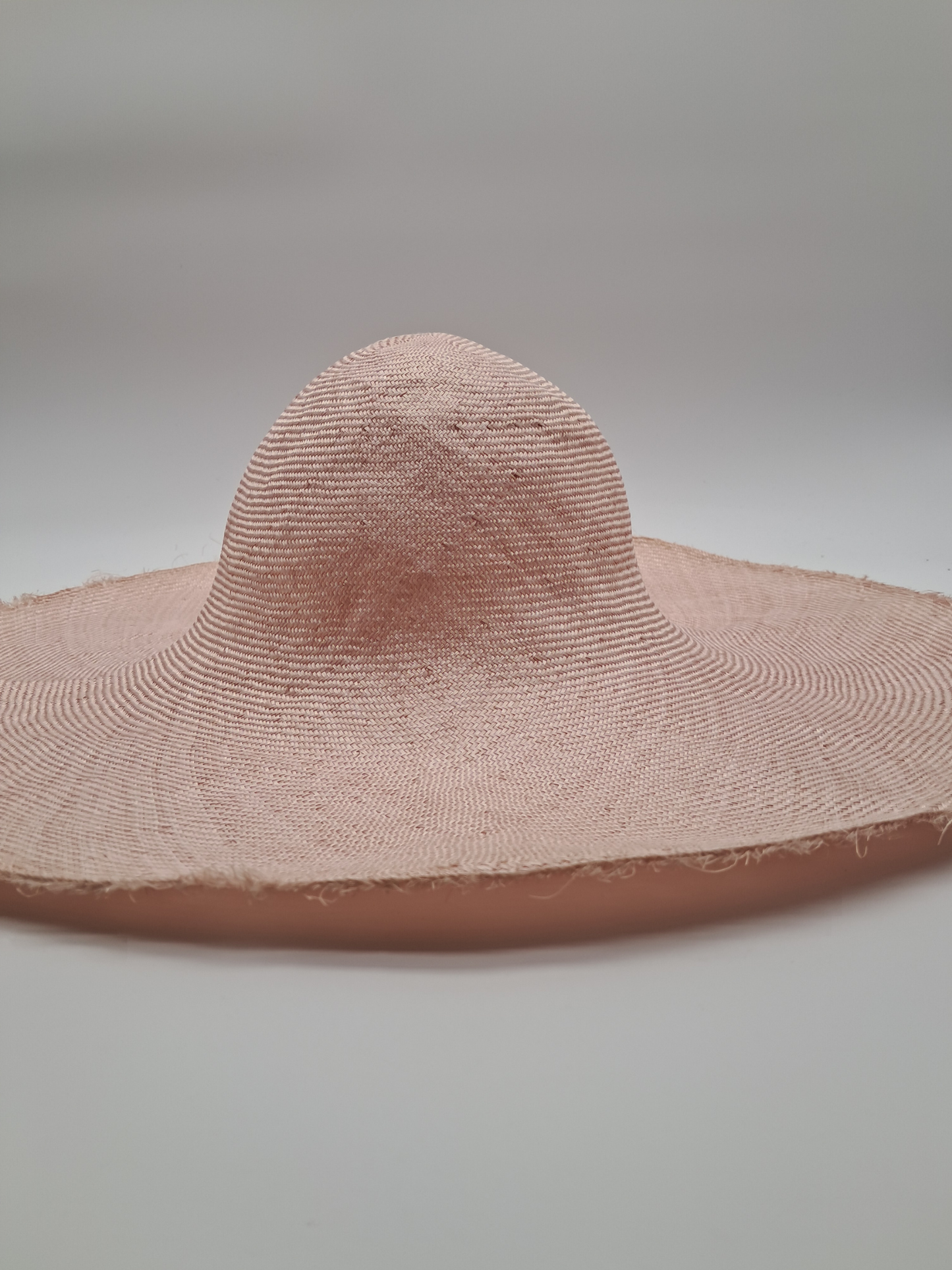 Hauchzarte Eleganz: Premium Parasisol-Rohling (Capeline) in Beige