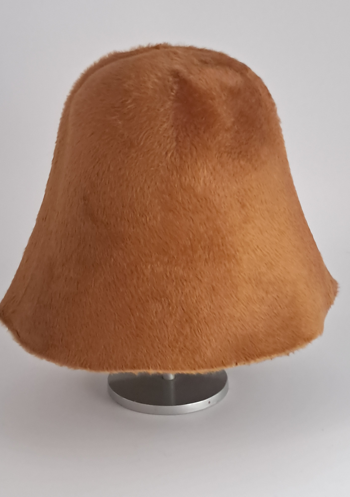 Edler Vintage Melusinefilz-Konus – Eleganter Cognac-Farbton