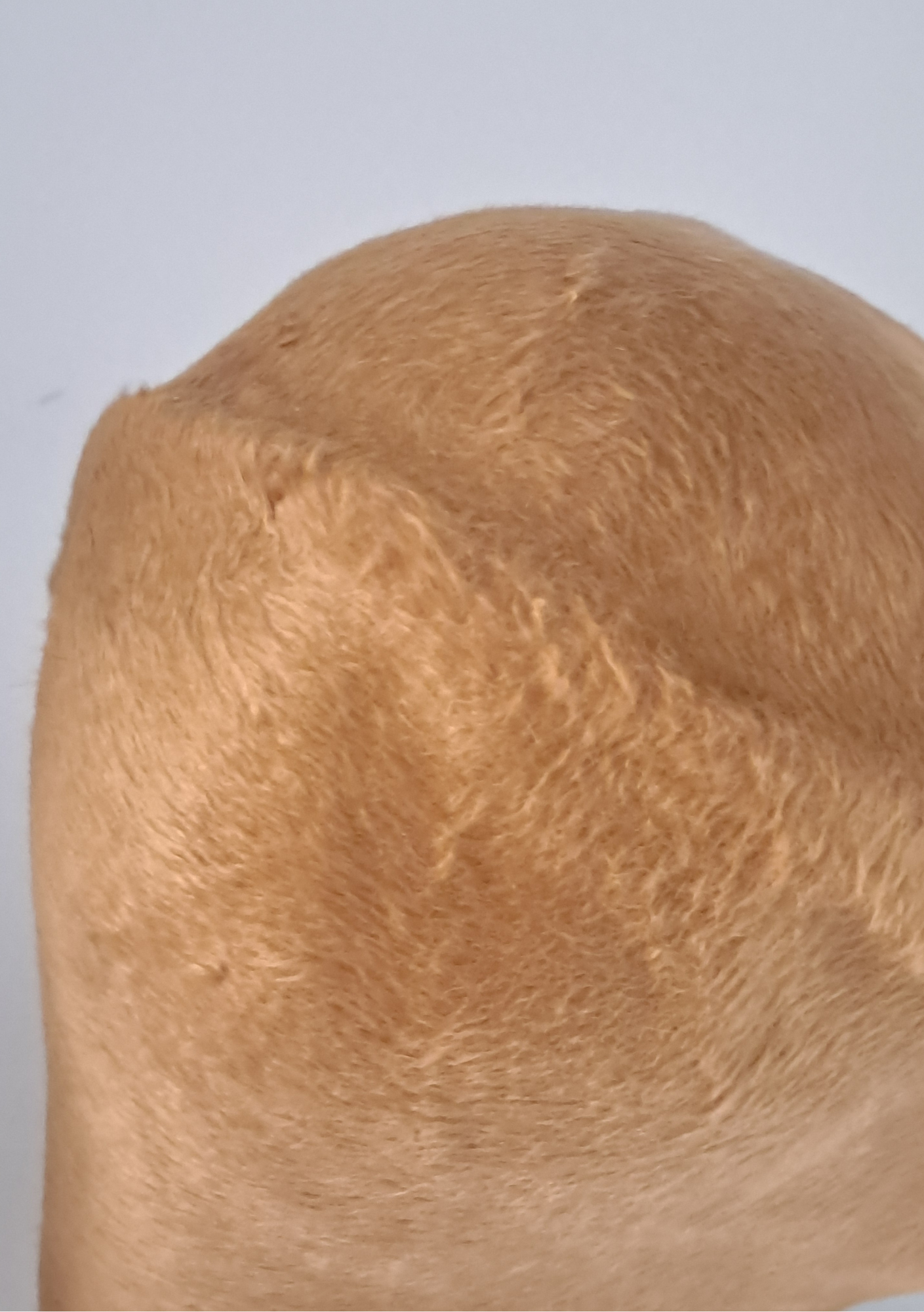Vintage Melusinefilz Conus Camel – Exklusiver Hutrohling aus alten Beständen für Modisten & Fascinator