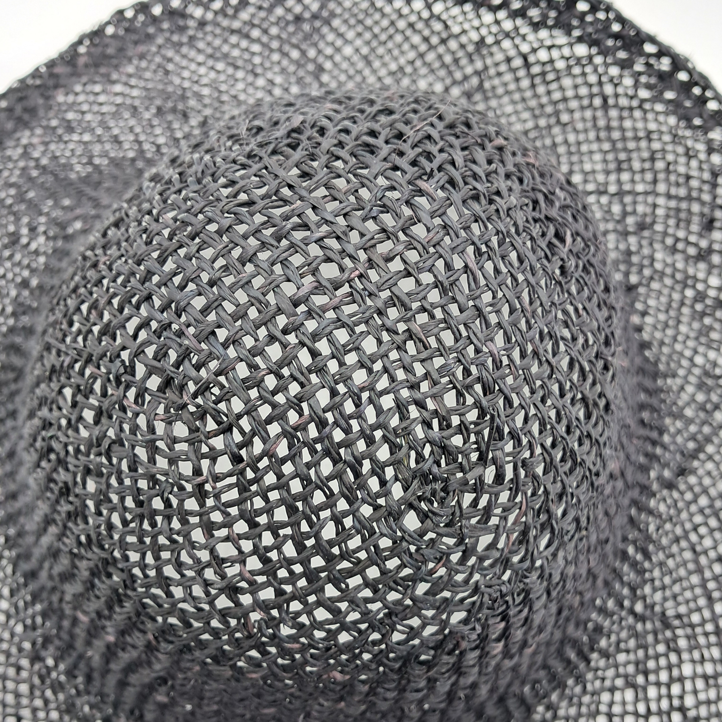Schwarzer Twisted Paper Strohhut-Rohling (Capeline) – Ungeblockt