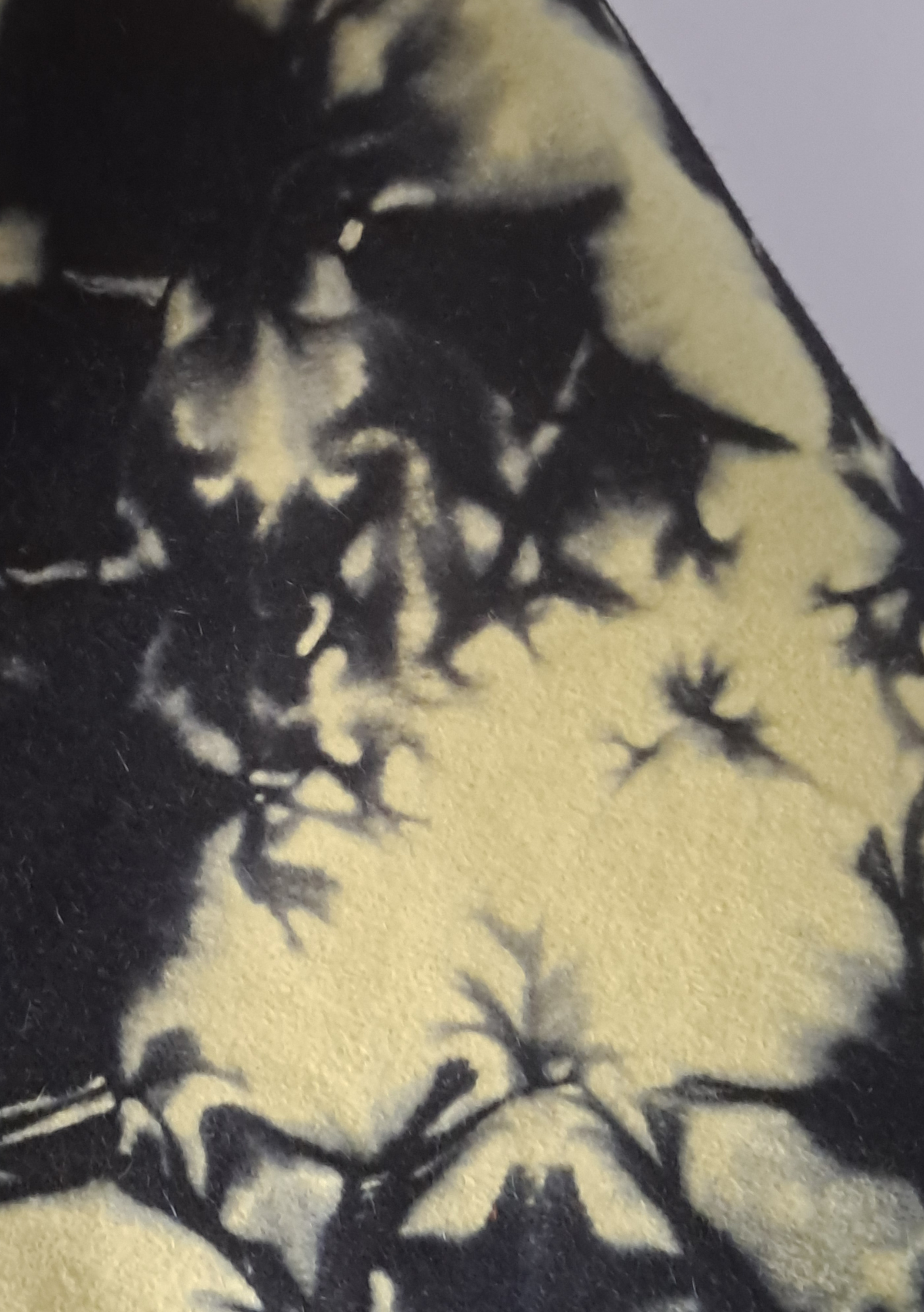 Premium Kaninchenhaarfilz-Conus  – Handgefertigte Batik-Optik für Modisten & Hutmacher