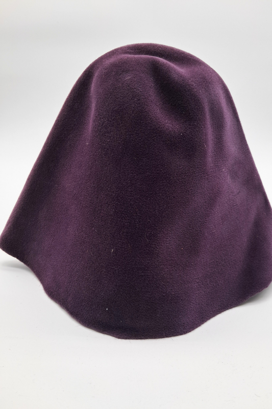 Velours Filz Conus in Pflaume – Beidseitiger Flor (61 cm | 96 g)