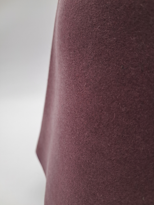 Antilopenfilz Conus in Mauve – Edle Oberfläche (55,5 cm | 95 g)